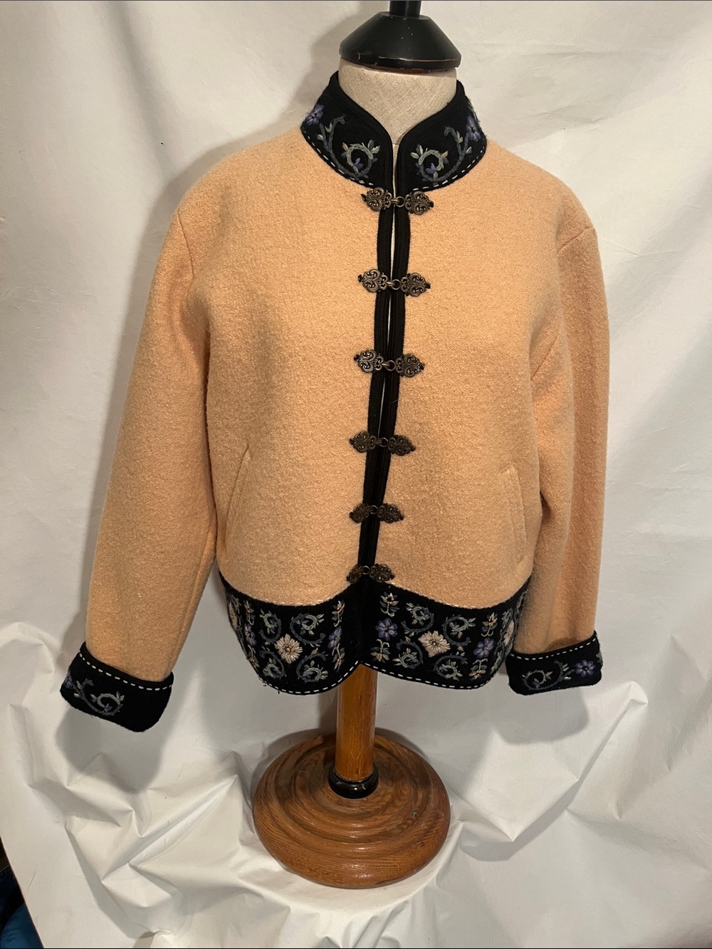 Icelandic Wool Vintage Jacket/Sweater. Size Large